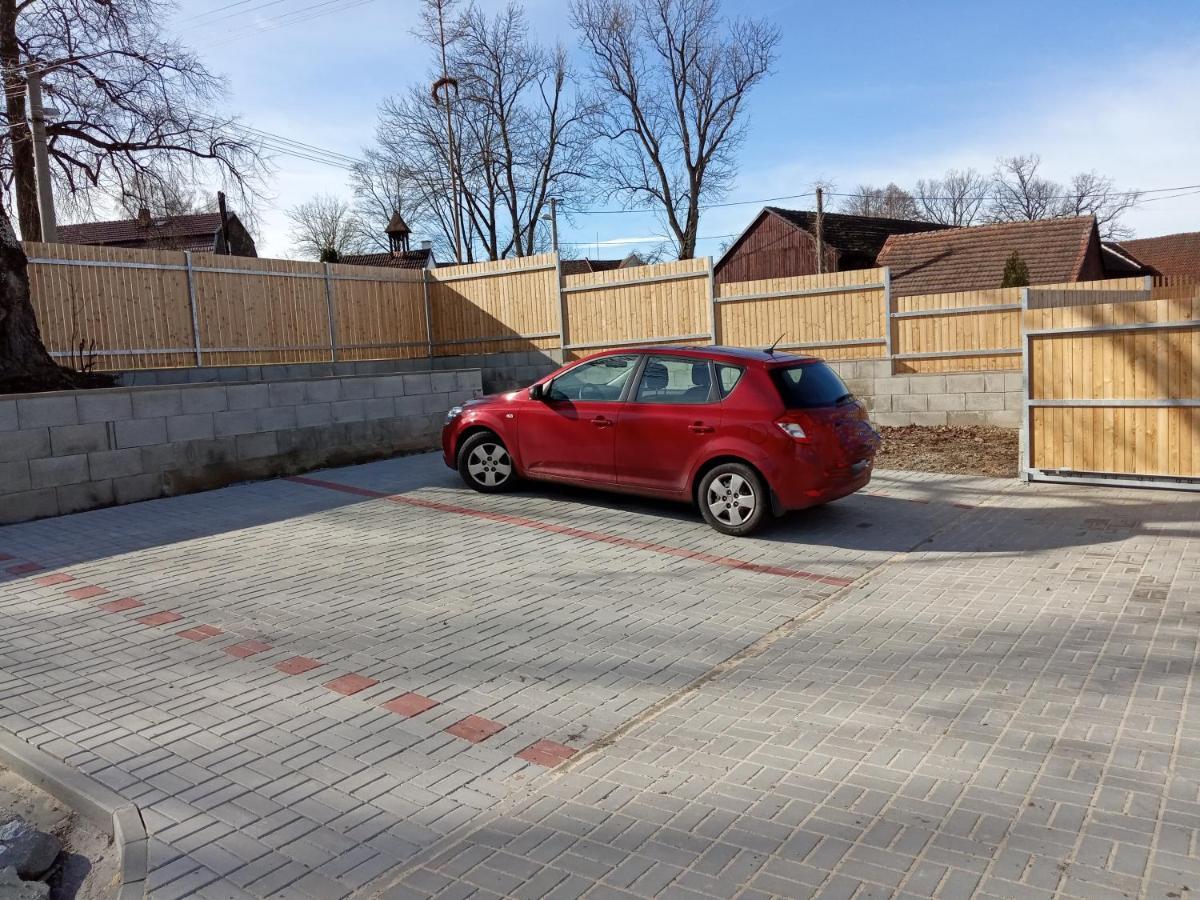 Apartmany Jedovary Trhové Sviny Buitenkant foto