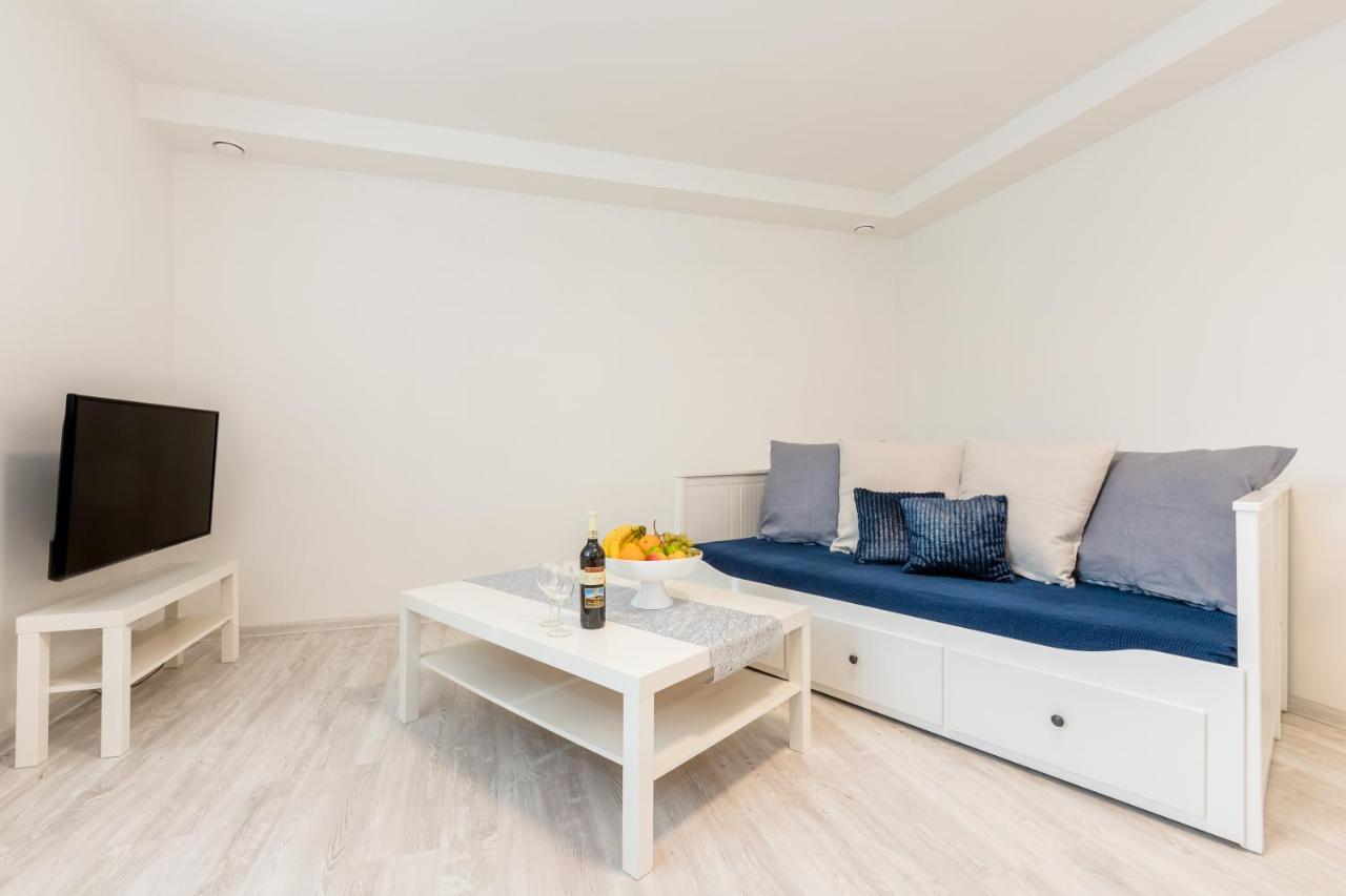 Apartmany Jedovary Trhové Sviny Buitenkant foto