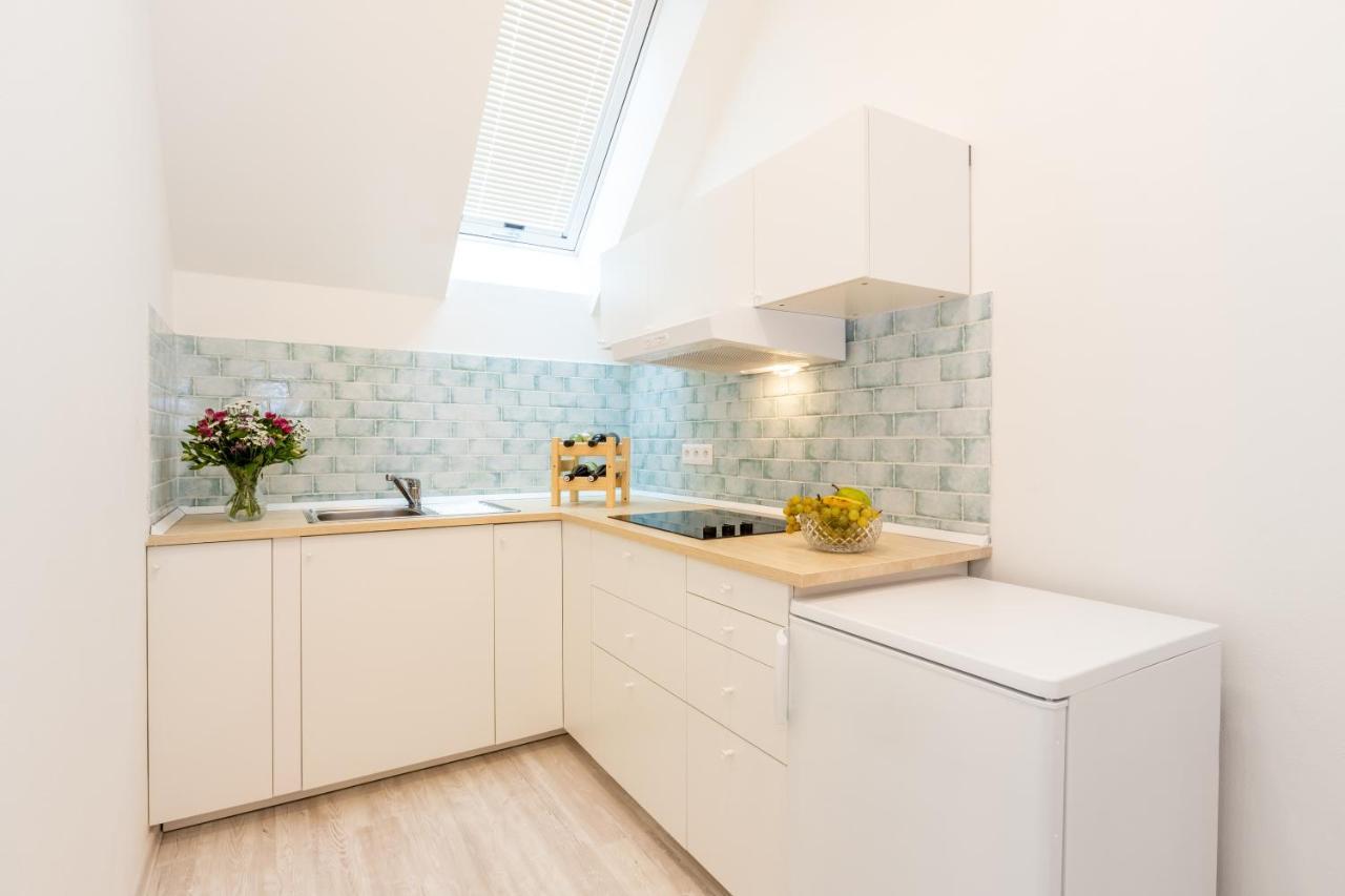 Apartmany Jedovary Trhové Sviny Buitenkant foto